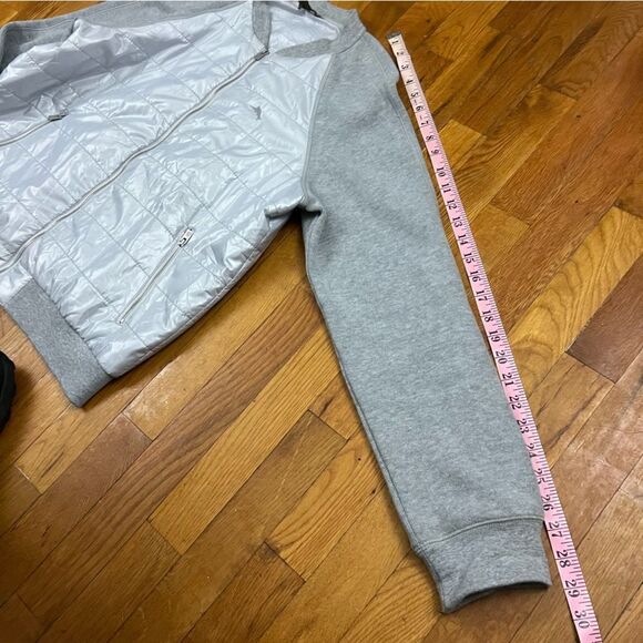 Tommy Bahama Lightweight Bomber Puffer Jacket - Picture 4 of 7